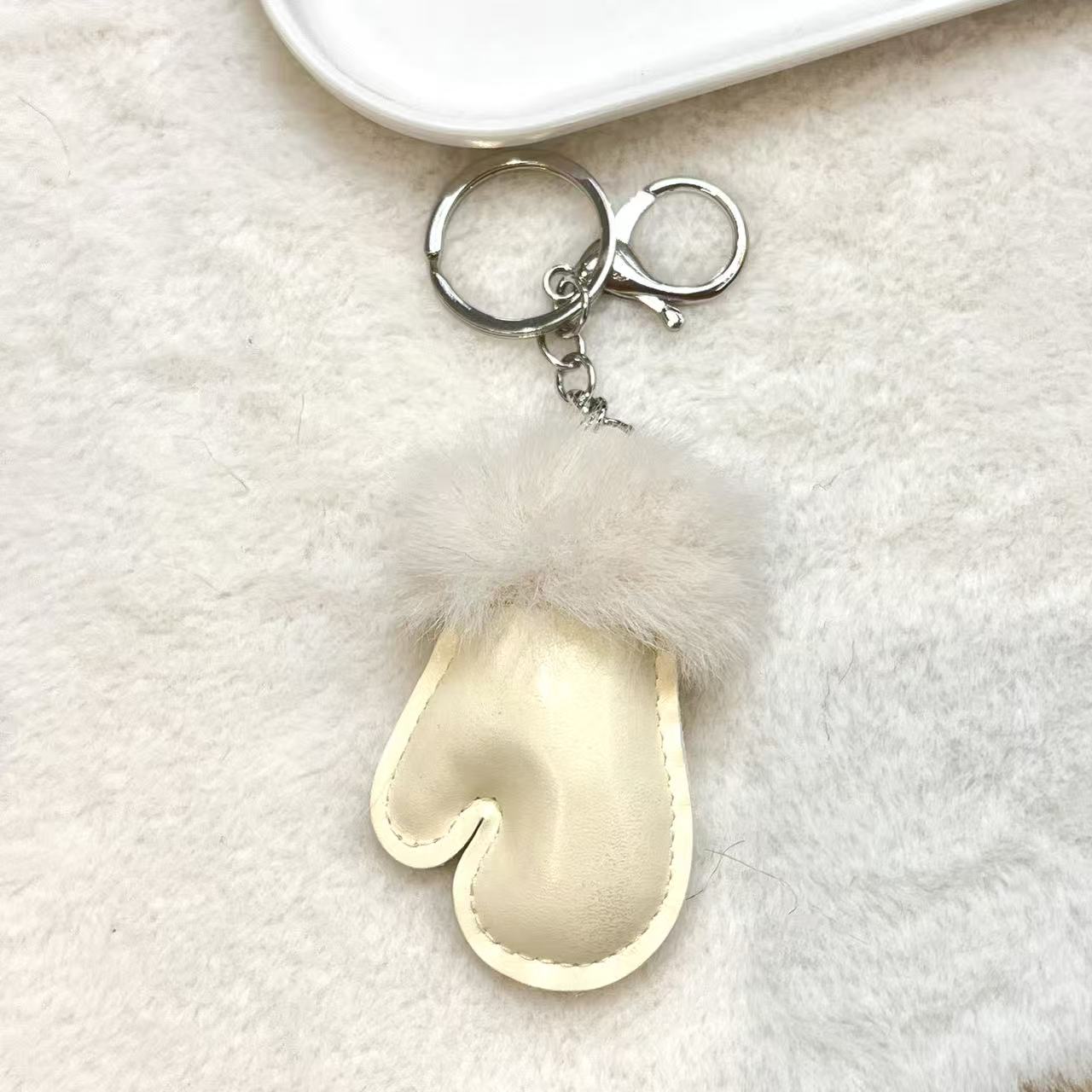 B.【20%OFF!!!】Plush Leather Gloves Keychain-Mini Gloves Keychain for Bag Charm
