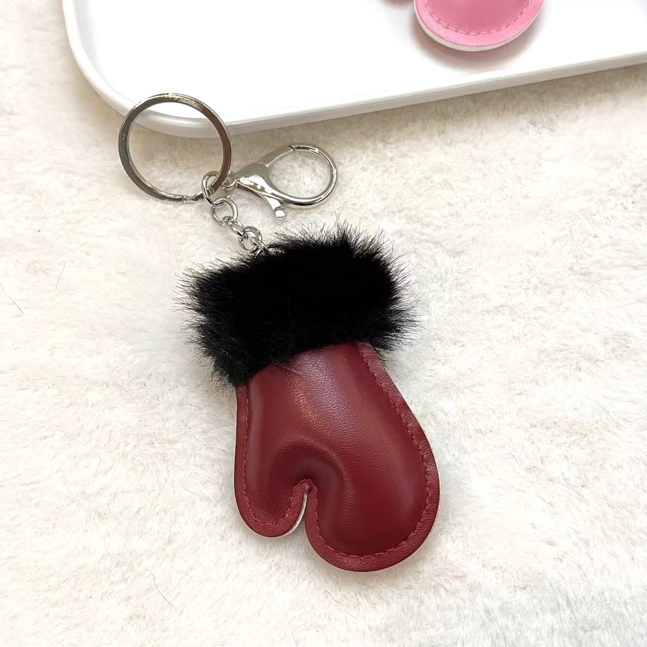 B.【20%OFF!!!】Plush Leather Gloves Keychain-Mini Gloves Keychain for Bag Charm