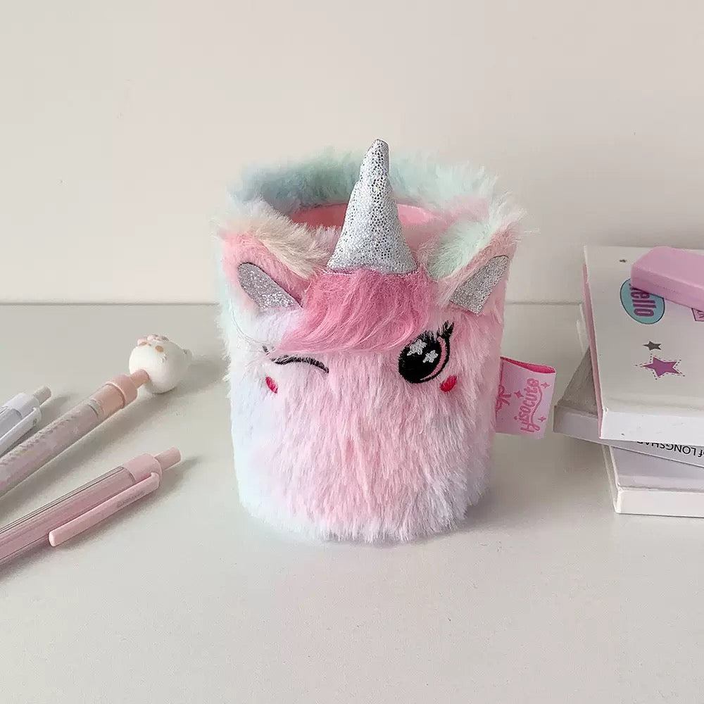 B. Cute Pen Holder Pencil Storage box