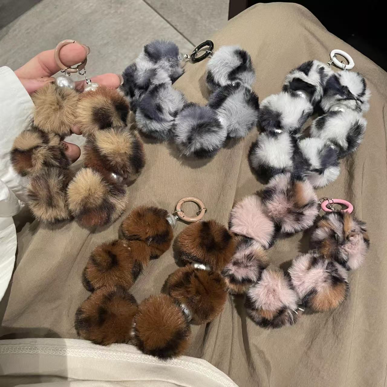 B. 【20%OFF】Lucky bag-Keychain,Phone-chain